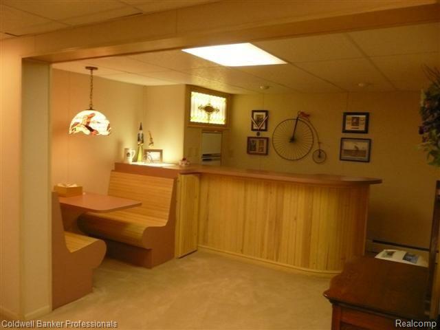 8291 Allen Road Clarkston, MI 48348 - Photo 17 of 25 Basement wet bar