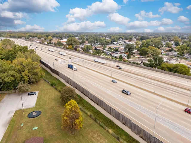 $199,999 | 14901 Richmond Avenue, Posen, IL 60469