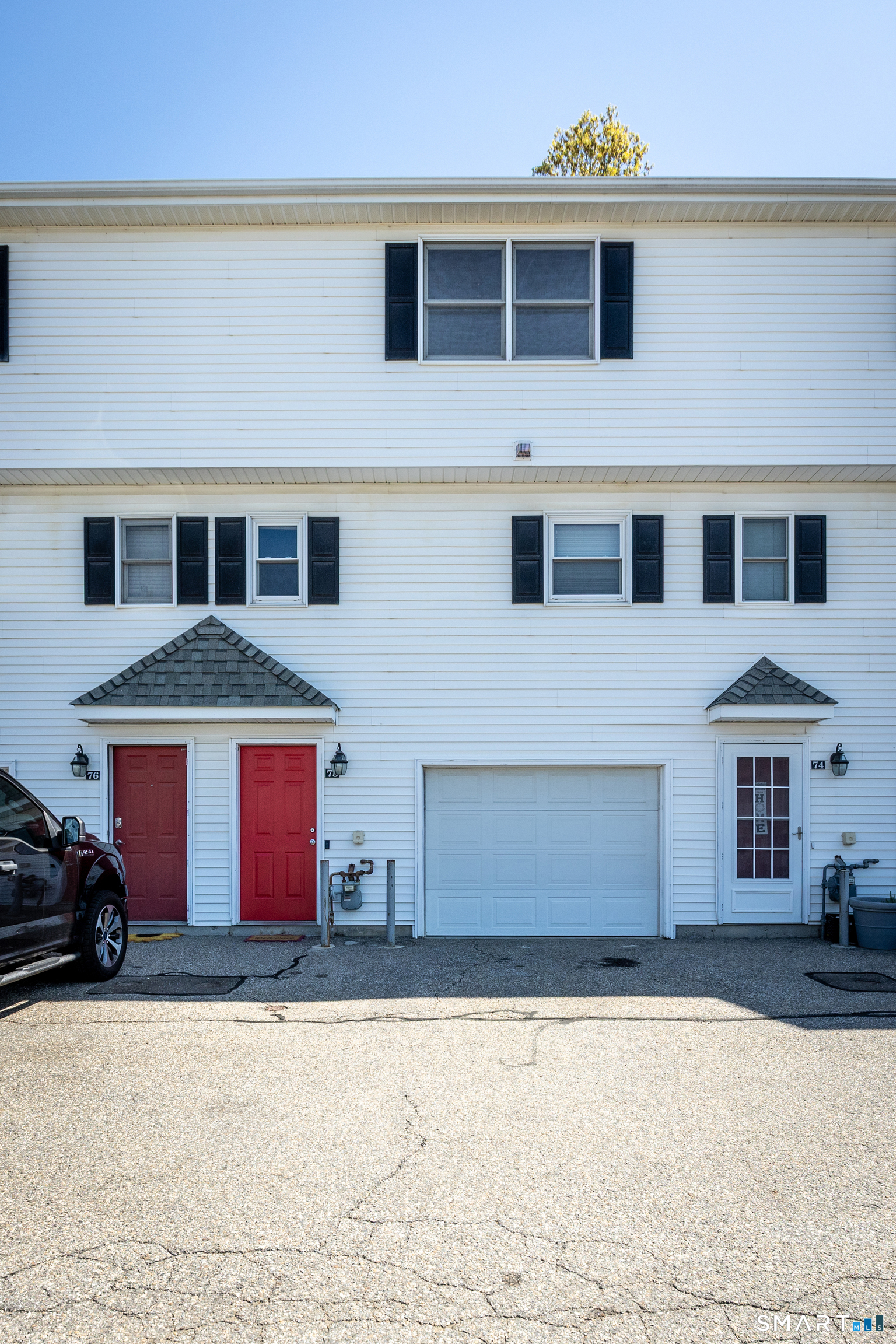 75 Commodore Cmns, Unit 75 Derby, CT 06418 - Photo 1 of 39
