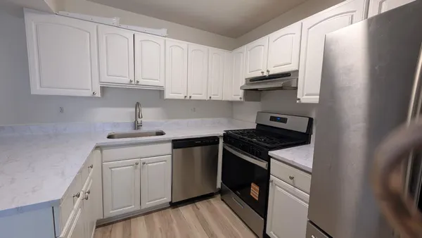 $270,000 | 39613 Village Wood Lane, Novi, MI 48375