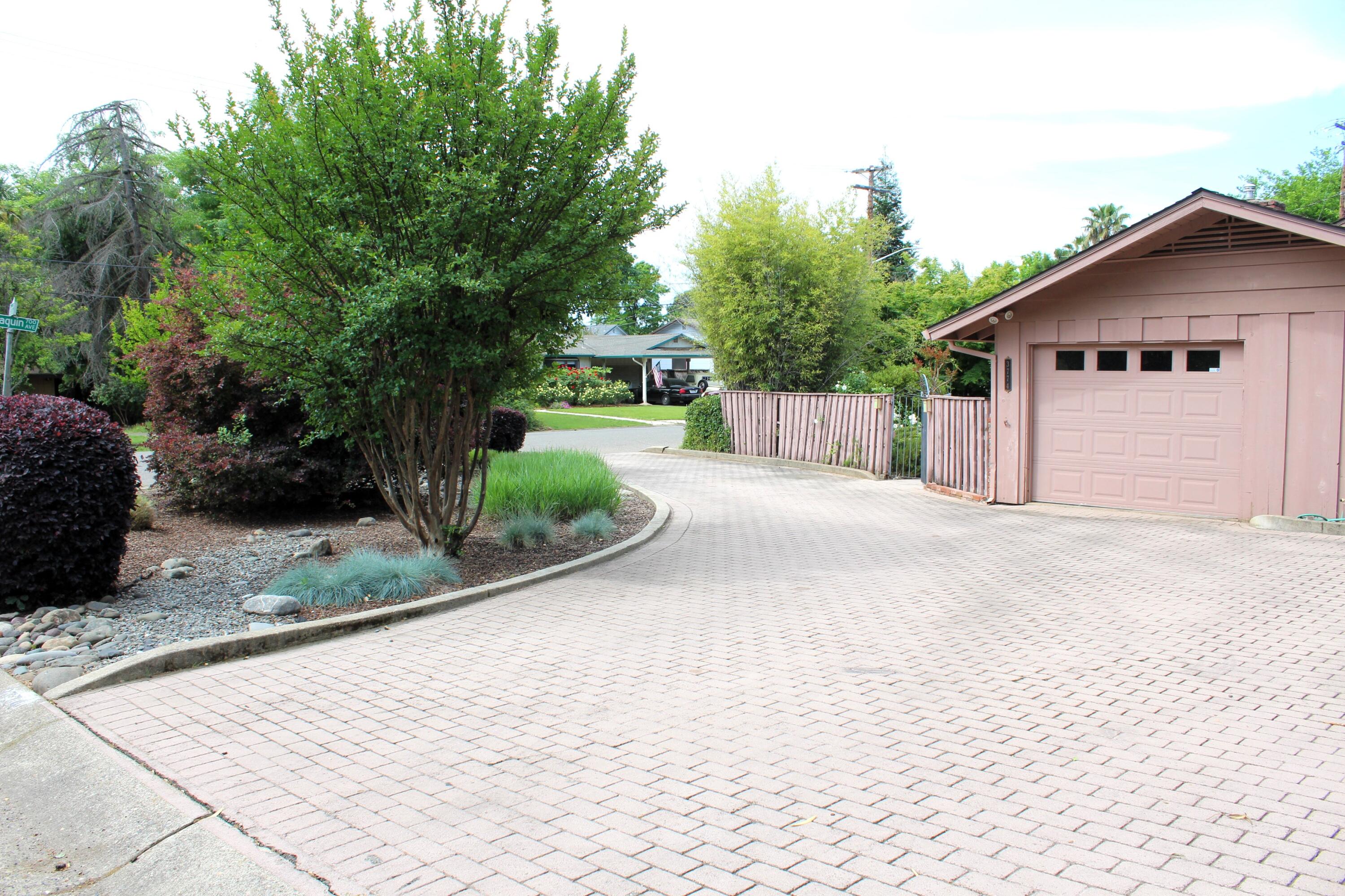 3774 Ricardo Avenue Redding, CA 96002 - Photo 2 of 35 IMG_4119