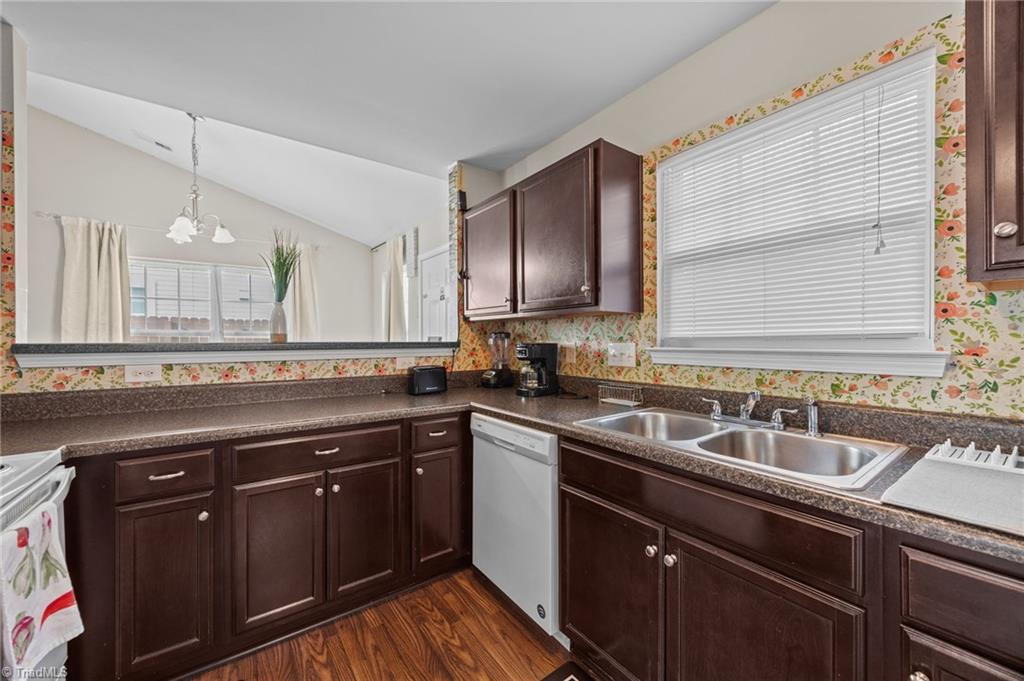 921 Norton Street High Point, NC 27263 - Photo 9 of 42