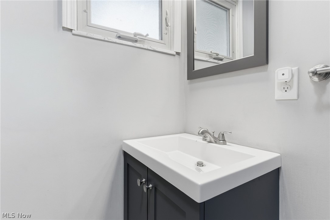 14580 Whitney Road Strongsville, OH 44136 - Photo 18 of 40 Gallery Image 18