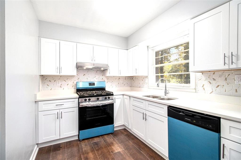 1399 Sagewood Circle Stone Mountain, GA 30083 - Photo 11 of 30