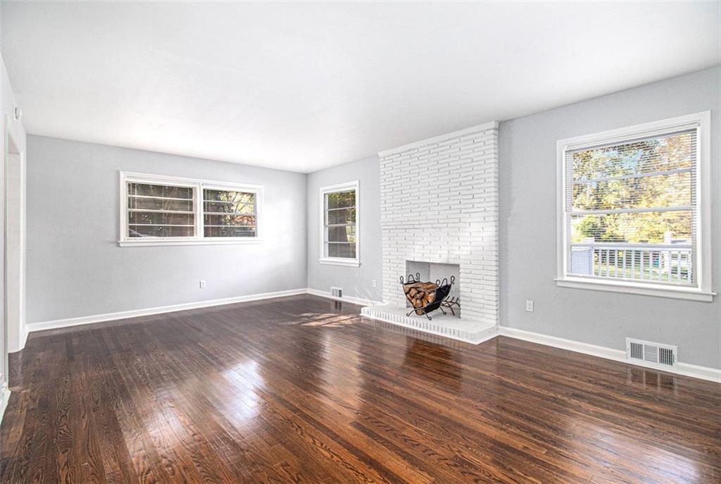 1399 Sagewood Circle Stone Mountain, GA 30083 - Photo 7 of 30