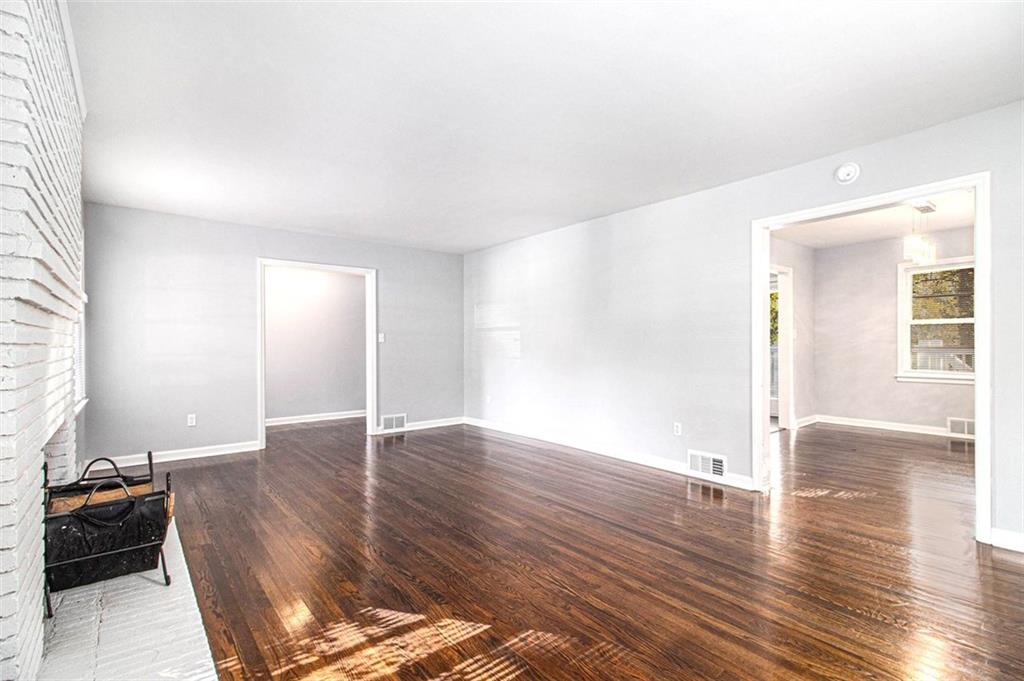 1399 Sagewood Circle Stone Mountain, GA 30083 - Photo 9 of 30