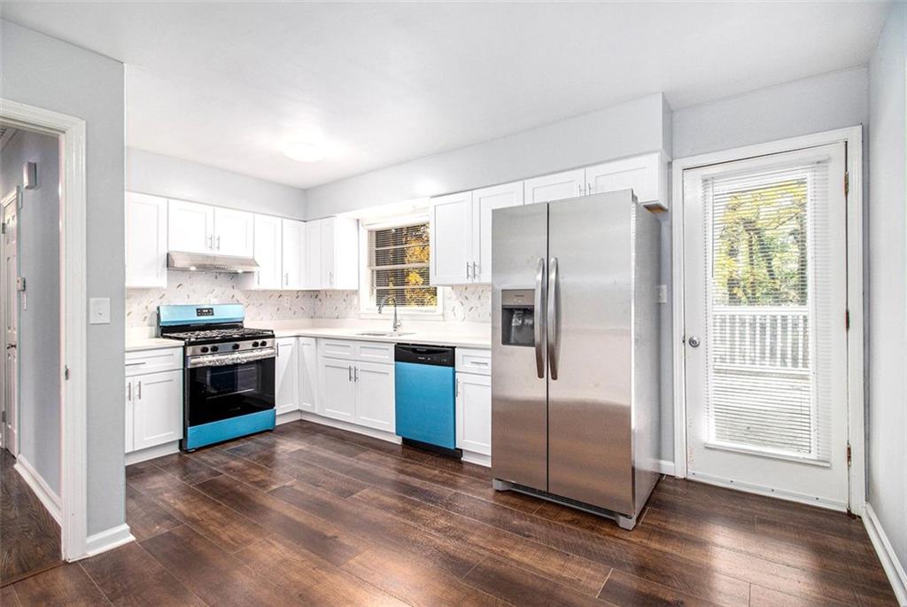 1399 Sagewood Circle Stone Mountain, GA 30083 - Photo 10 of 30