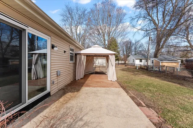 $229,900 | 1904 Scottsdale Drive, Champaign, IL 61821