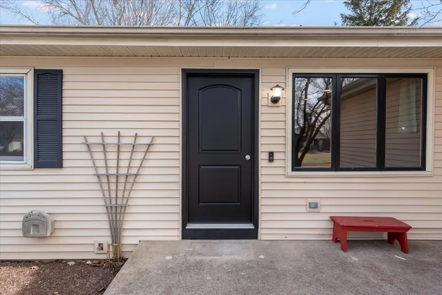 $229,900 | 1904 Scottsdale Drive, Champaign, IL 61821