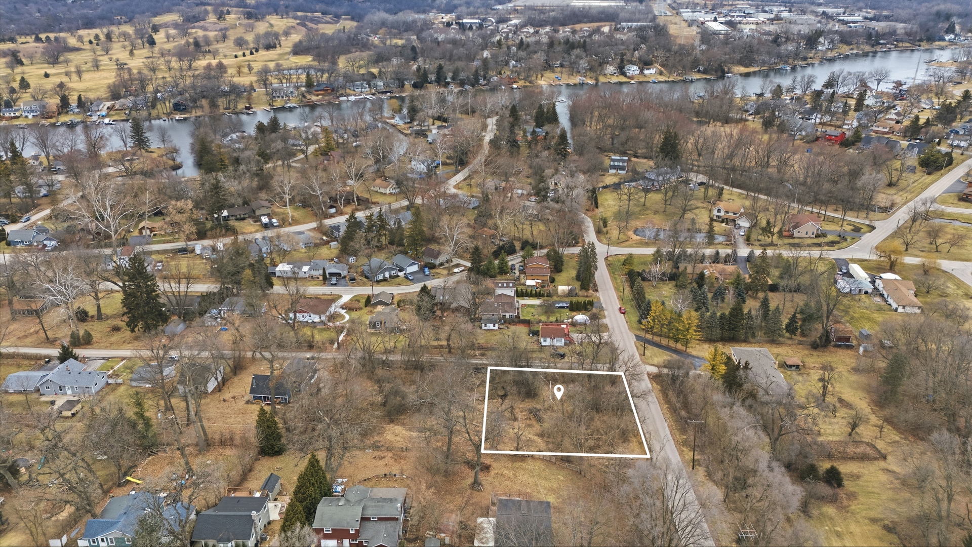 2101 Riverview Avenue Fox River Grove, IL 60021 - Photo 6 of 9 a view of a city