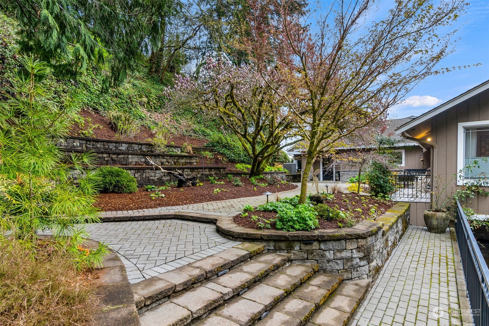 4154 Cooper Point Road Northwest Olympia, WA 98502 - Photo 4 of 40