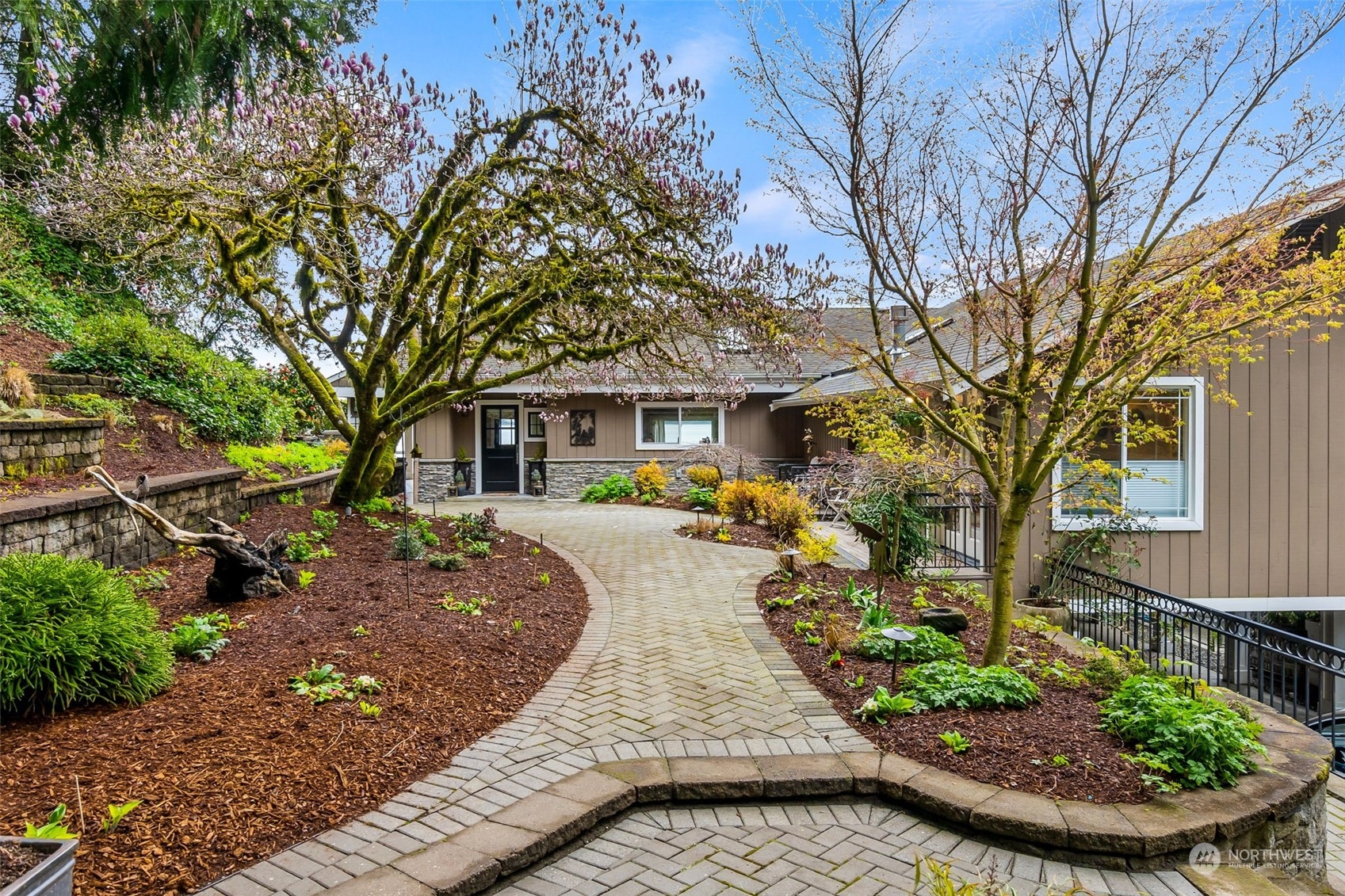 4154 Cooper Point Road Northwest Olympia, WA 98502 - Photo 5 of 40