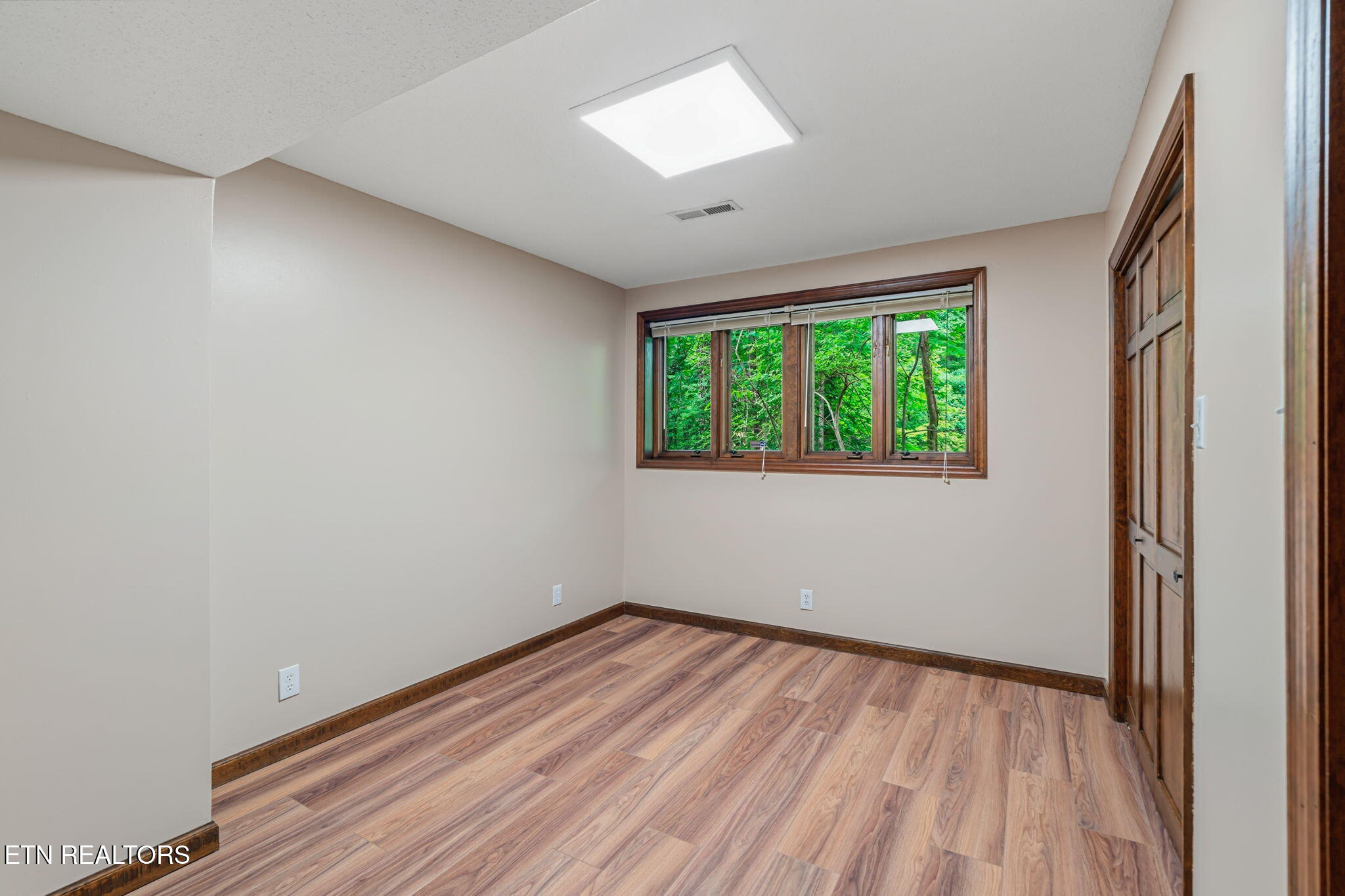 138 Newell Lane Oak Ridge, TN 37830 - Photo 36 of 51 138 Newell Ln - Downstairs Bedroom (1)