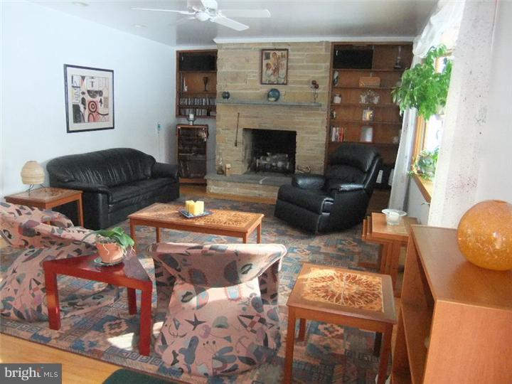 212 North Highland Road Springfield, PA 19064 - Photo 2 of 25