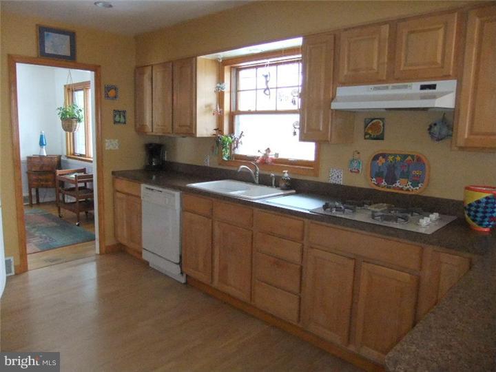 212 North Highland Road Springfield, PA 19064 - Photo 6 of 25