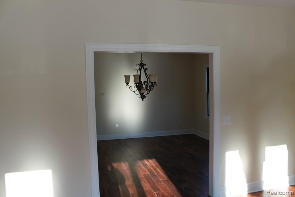 504 Barrington Road Grosse Pointe, MI 48230 - Photo 8 of 45 Dinning Room view 1
