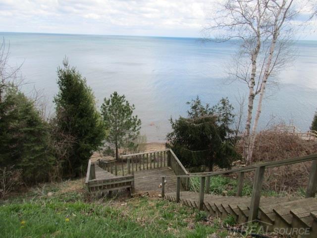 8370 South Lake Shore Road Harbor Beach, MI 48441 - Photo 18 of 21 50009183-17.JPG