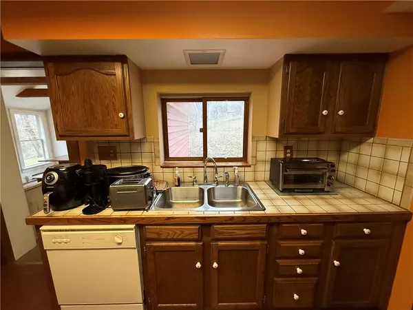 $180,000 | 878 Bocktown Road, Crescent, PA 15046