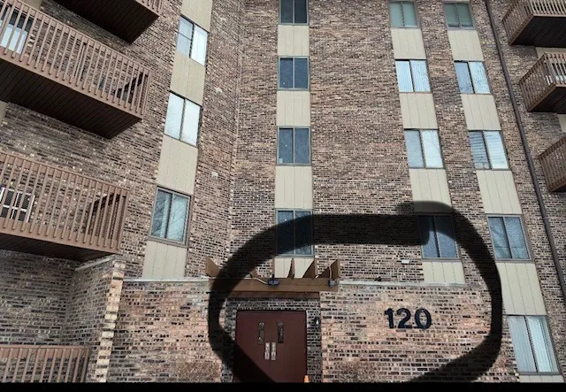$189,500 | 120 Lakeview Drive, Unit 109, Bloomingdale, IL 60108