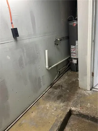 $2,000 | 725 Oakwood Drive, Gretna, LA 70056