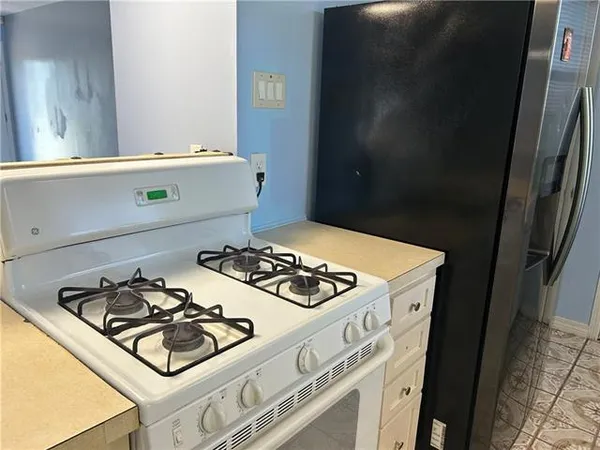 $2,000 | 725 Oakwood Drive, Gretna, LA 70056