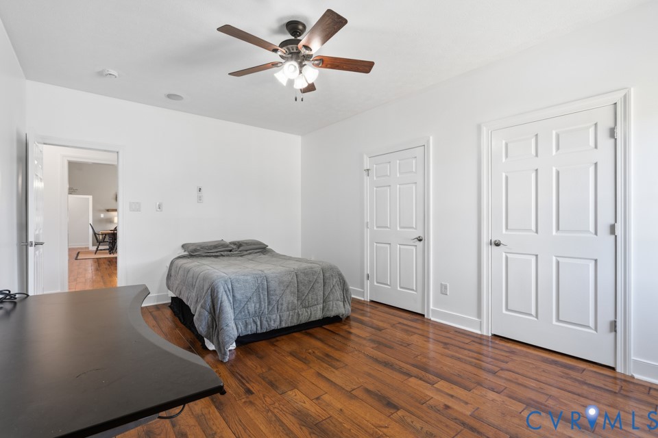7191 Figuly Road Mechanicsville, VA 23111 - Photo 24 of 46 a living room with a bed furniture and a ceiling fan