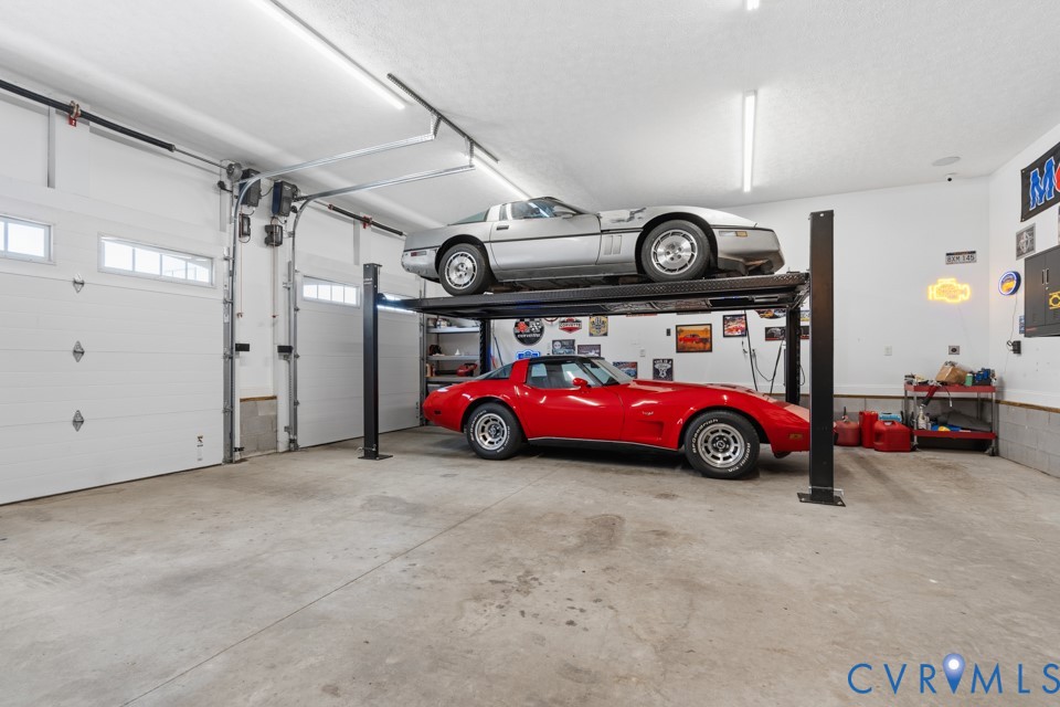 7191 Figuly Road Mechanicsville, VA 23111 - Photo 35 of 46 a view of a car in garage