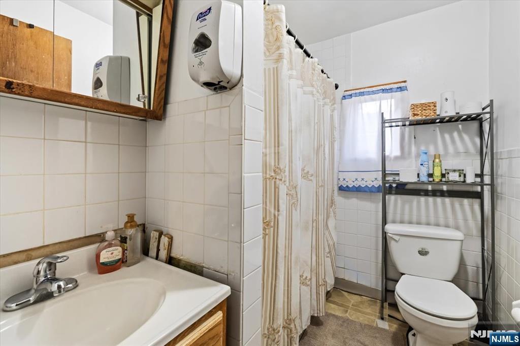 204 Herman Street Hackensack, NJ 07601 - Photo 23 of 33