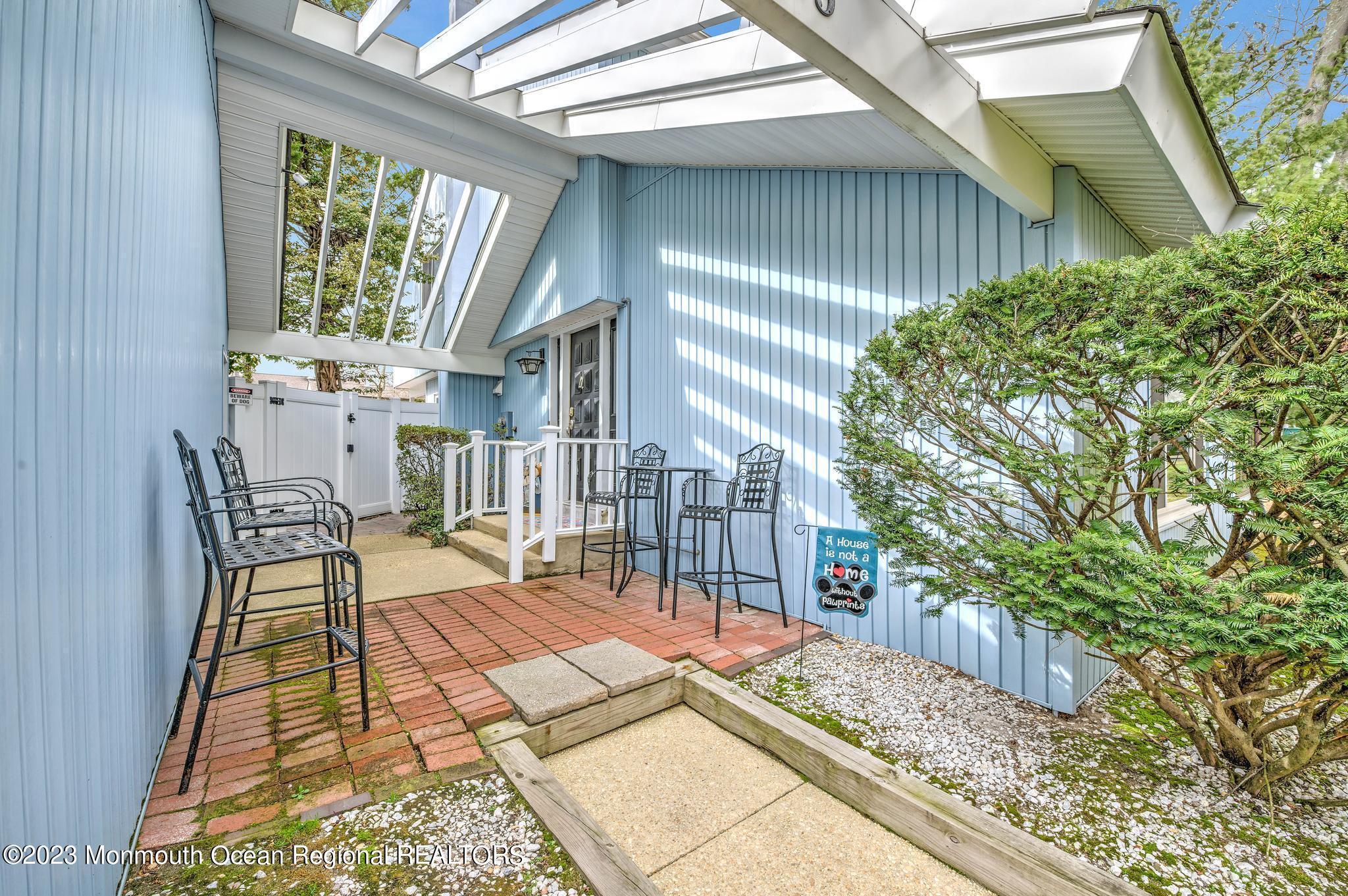 39 Chelsea Road Jackson, NJ 08527 - Photo 2 of 25 porch