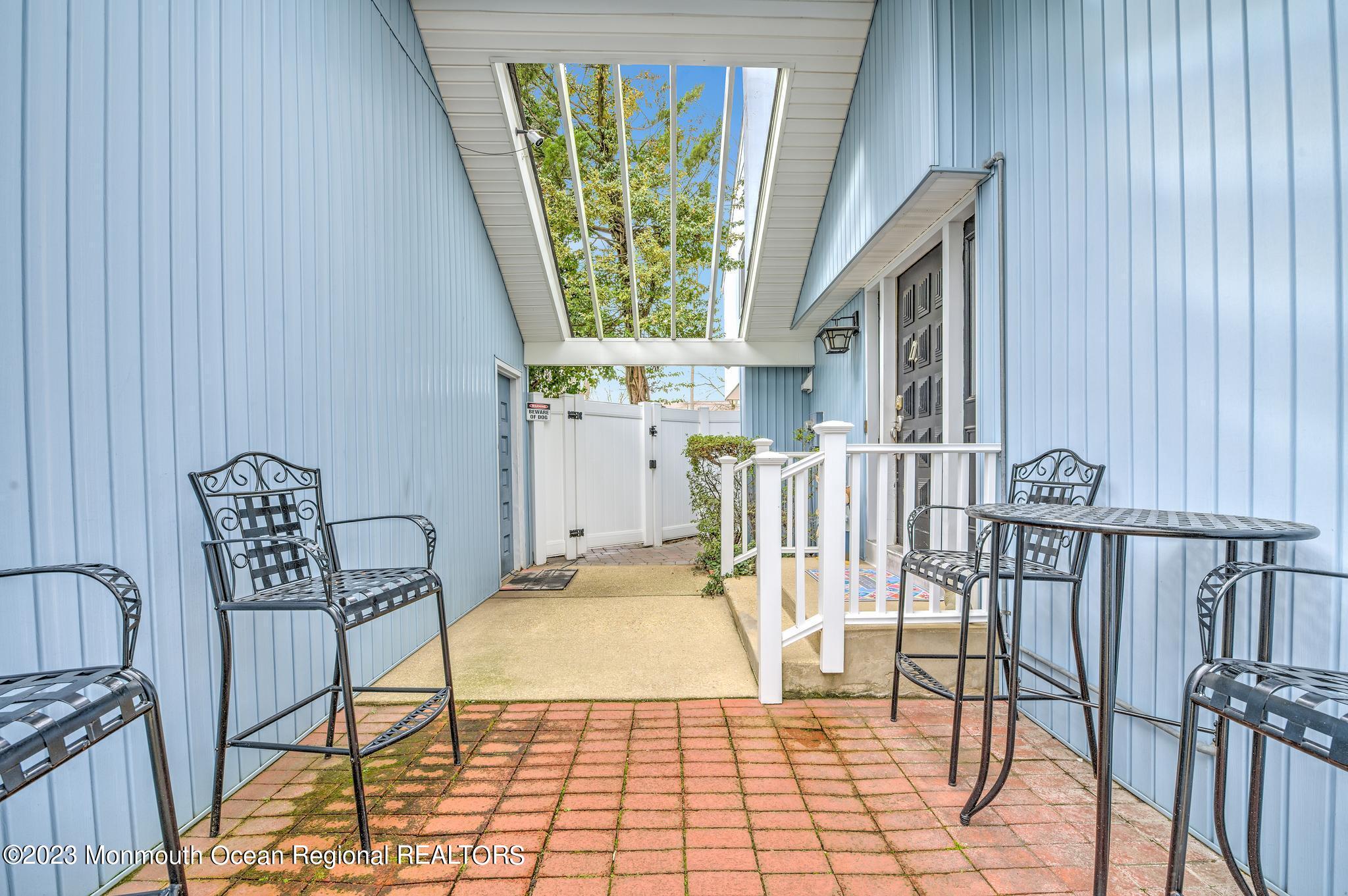 39 Chelsea Road Jackson, NJ 08527 - Photo 3 of 25 porch