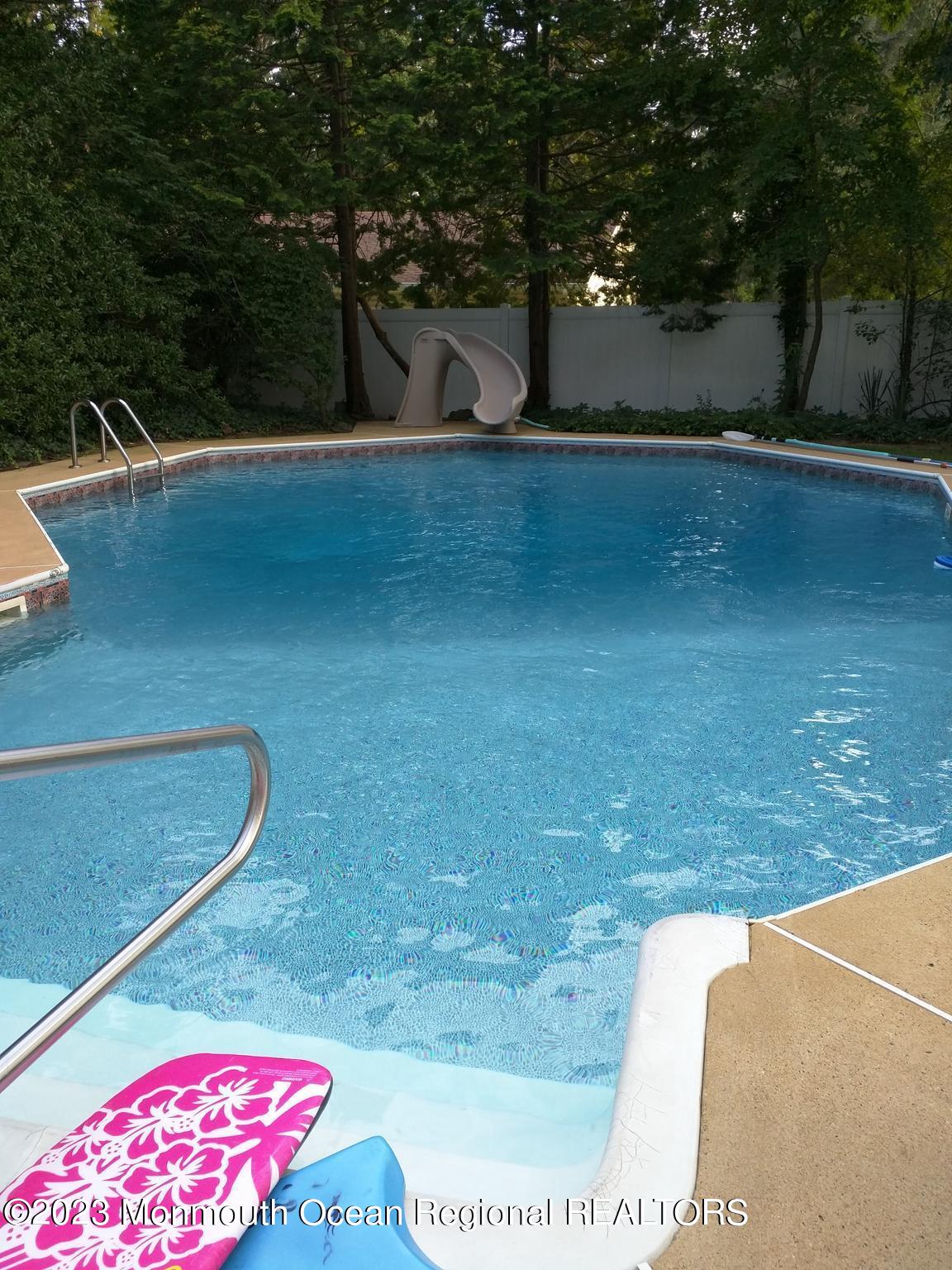 39 Chelsea Road Jackson, NJ 08527 - Photo 6 of 25 pool