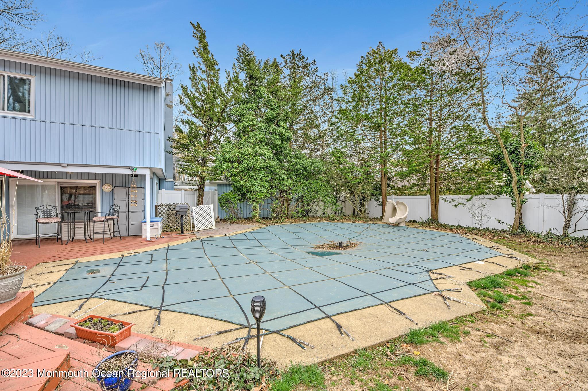 39 Chelsea Road Jackson, NJ 08527 - Photo 9 of 25 pool