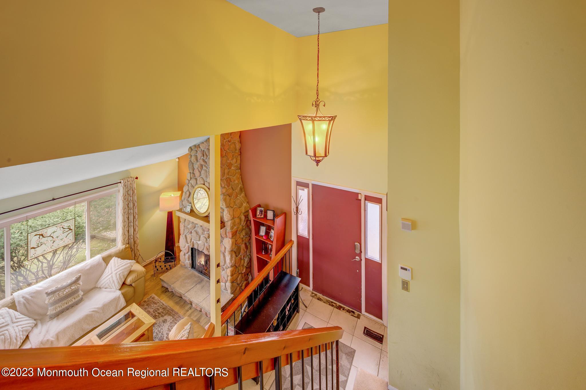 39 Chelsea Road Jackson, NJ 08527 - Photo 10 of 25 foyer