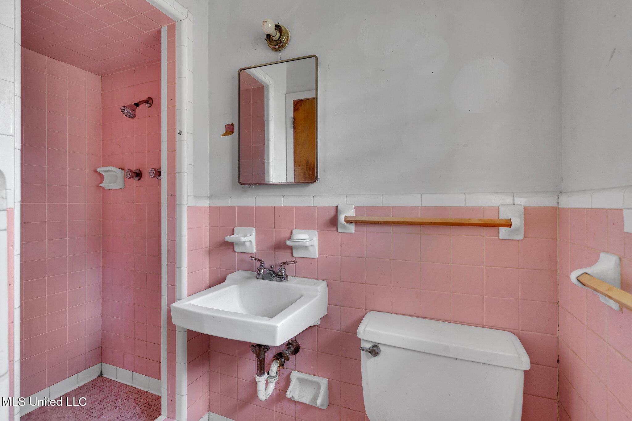 6357 Malory Drive Ocean Springs, MS 39564 - Photo 13 of 23 13-web-or-mls-6357 Marlory dr ocean spri