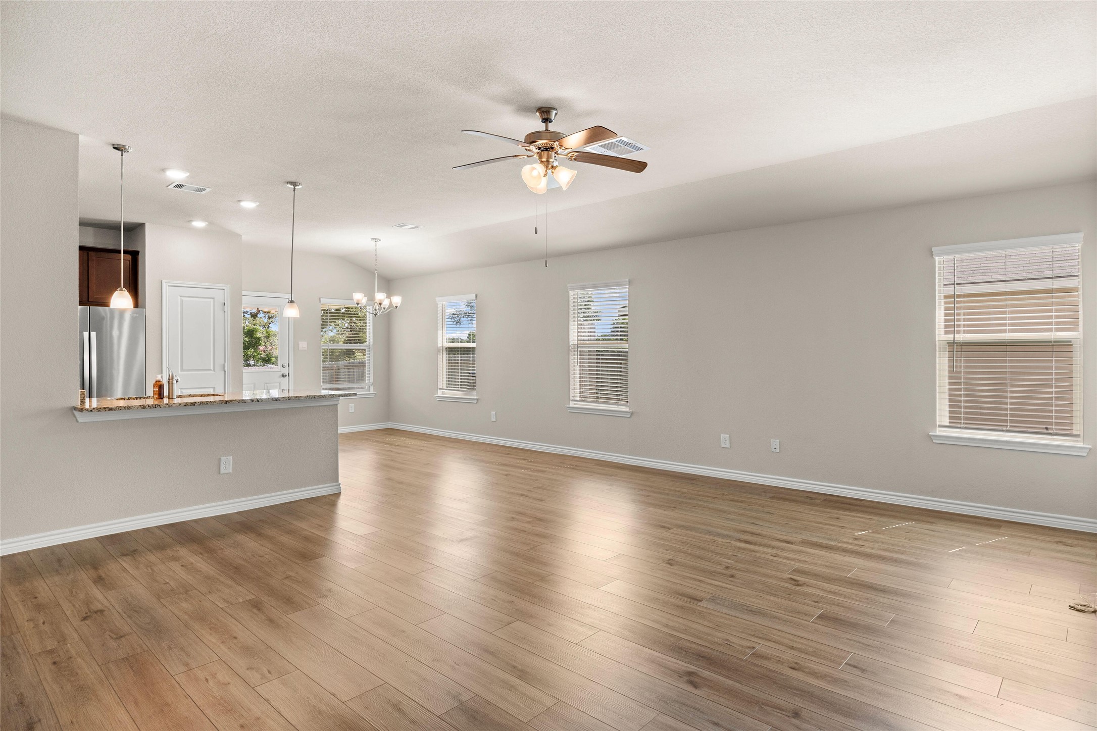 802 Legrand Street Brenham, TX 77833 - Photo 3 of 16