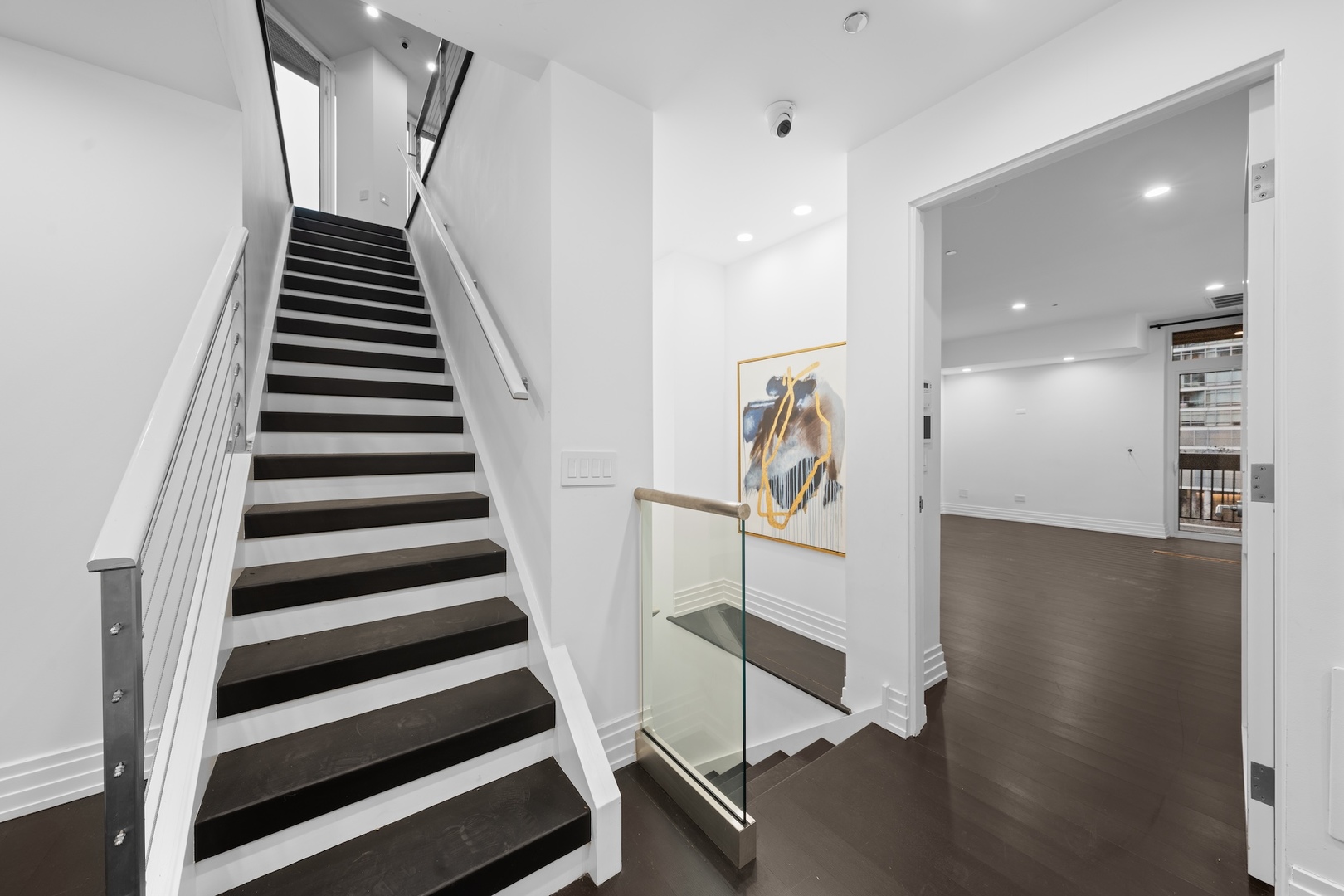 600 North Kingsbury Street, Unit 506 Chicago, IL 60654 - Photo 46 of 71 a view of entryway and hall with wooden floor