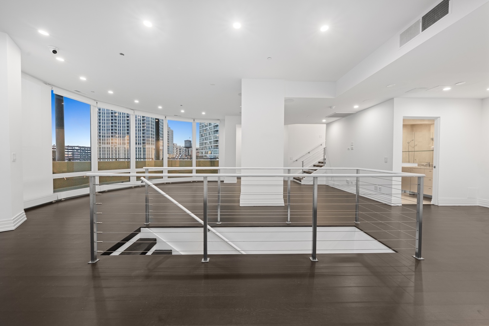 600 North Kingsbury Street, Unit 506 Chicago, IL 60654 - Photo 56 of 71 a view of a room with gym equipment