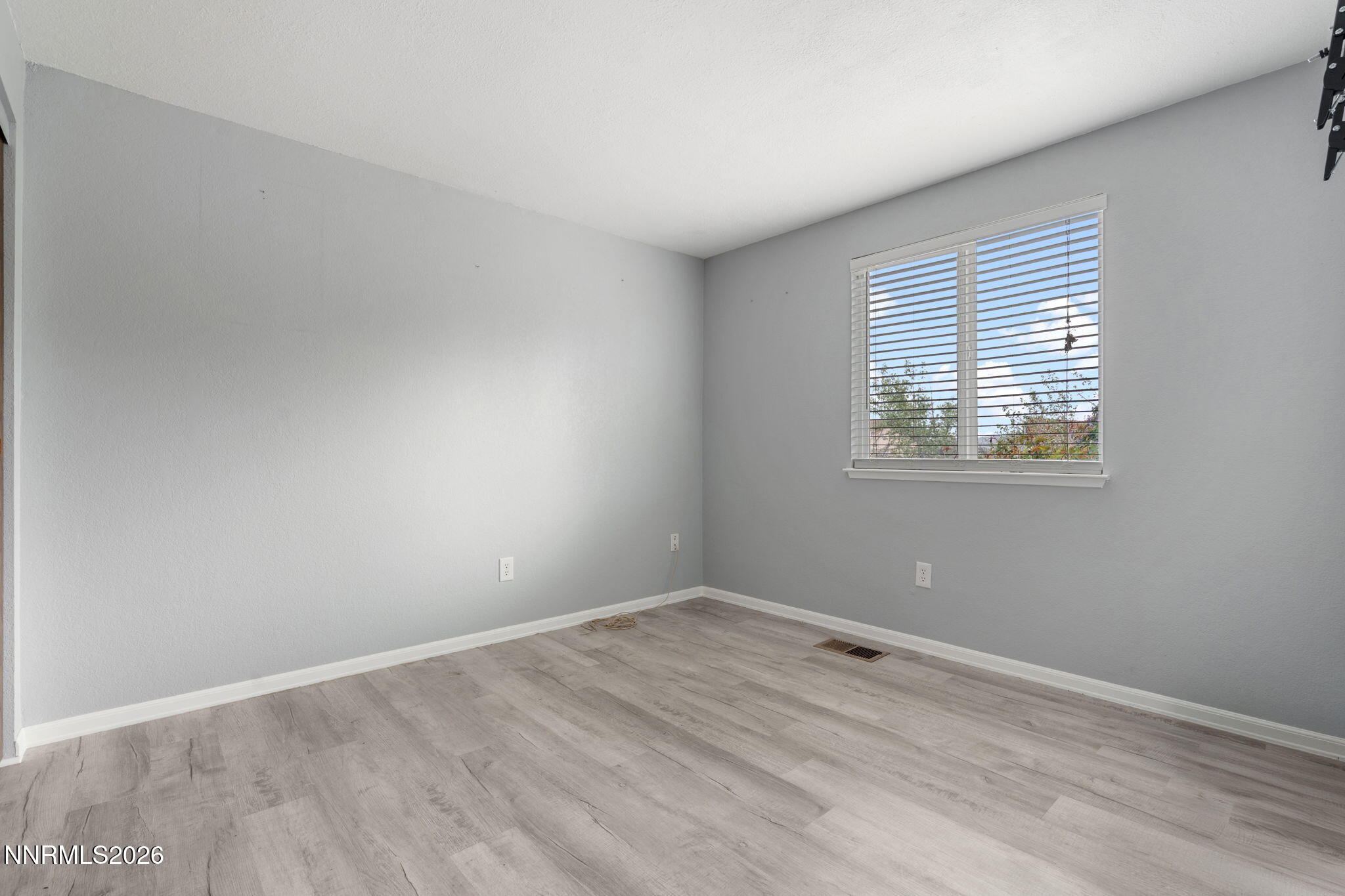 2255 Dakota Way Reno, NV 89506 - Photo 25 of 36 25-web-or-mls-DSC01783