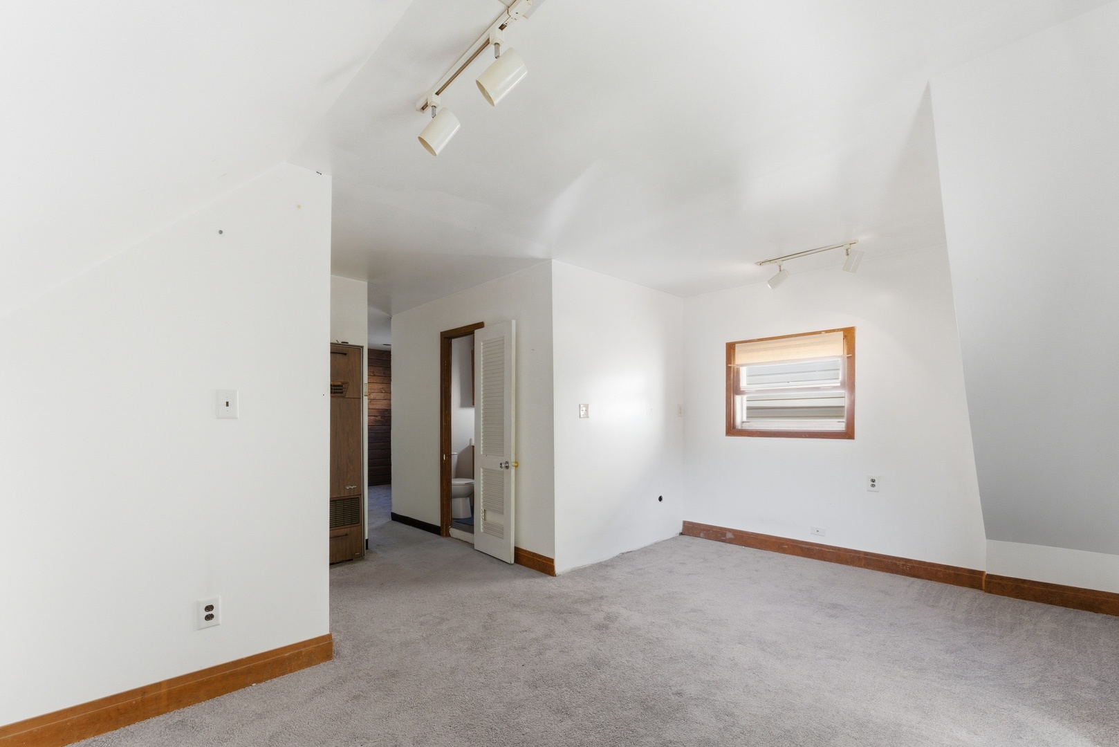 3820 West George Street Chicago, IL 60618 - Photo 13 of 36