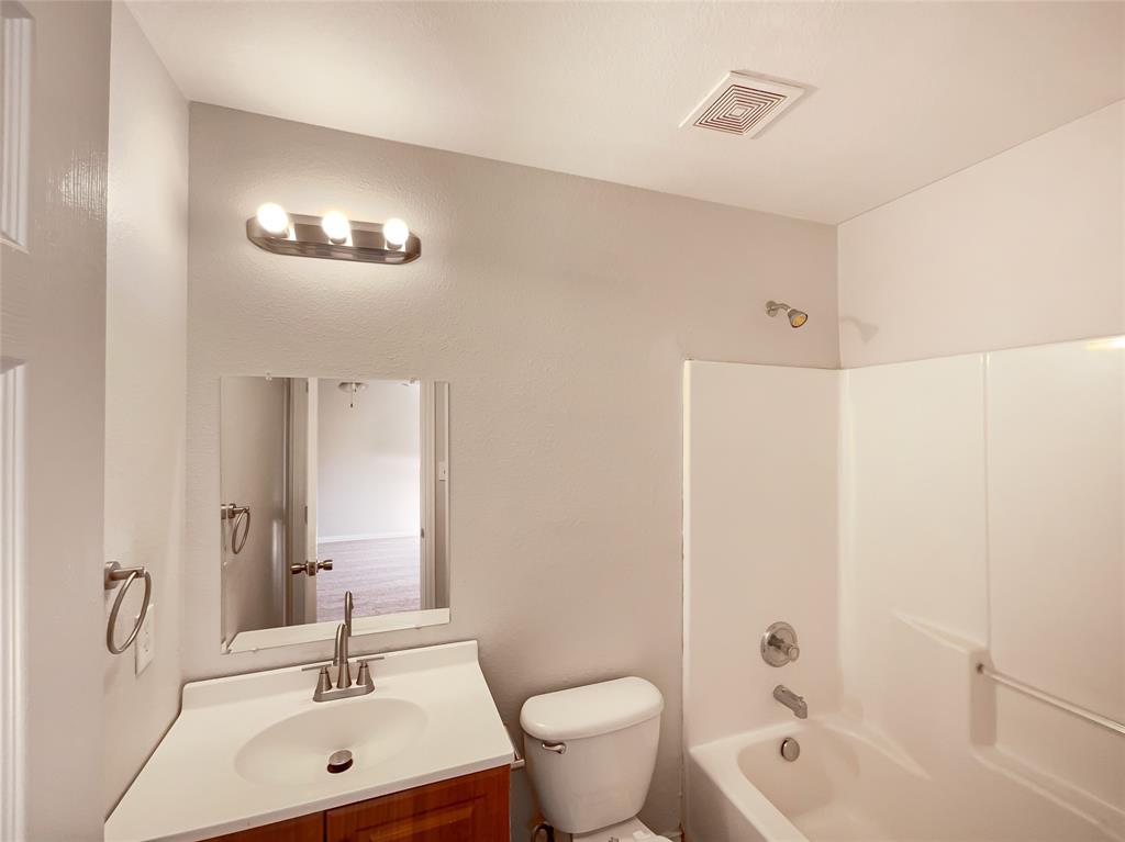 13718 Vida Lane Dallas, TX 75253 - Photo 5 of 16