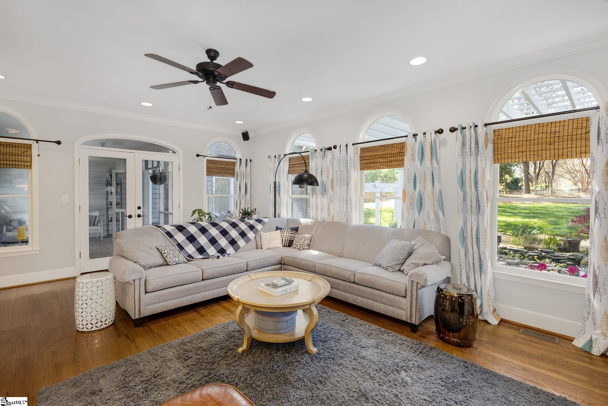 116 Hunters Run Greenville, SC 29615 - Photo 6 of 36 Gallery Image 6