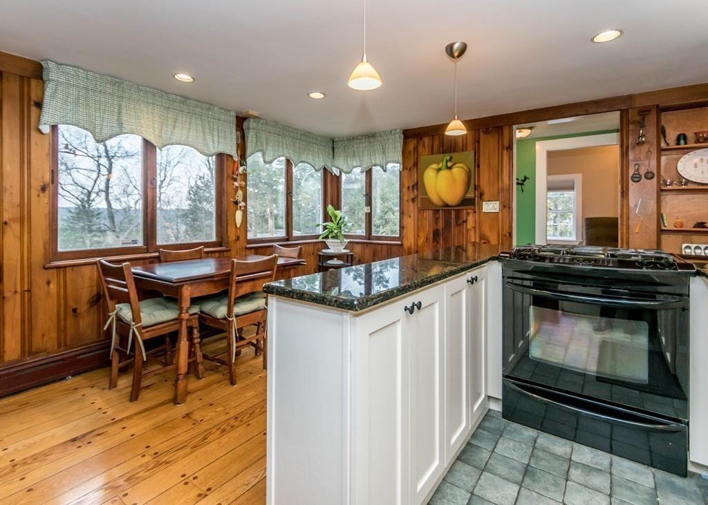 112 Wetherbee Road Waltham, MA 02453 - Photo 5 of 39