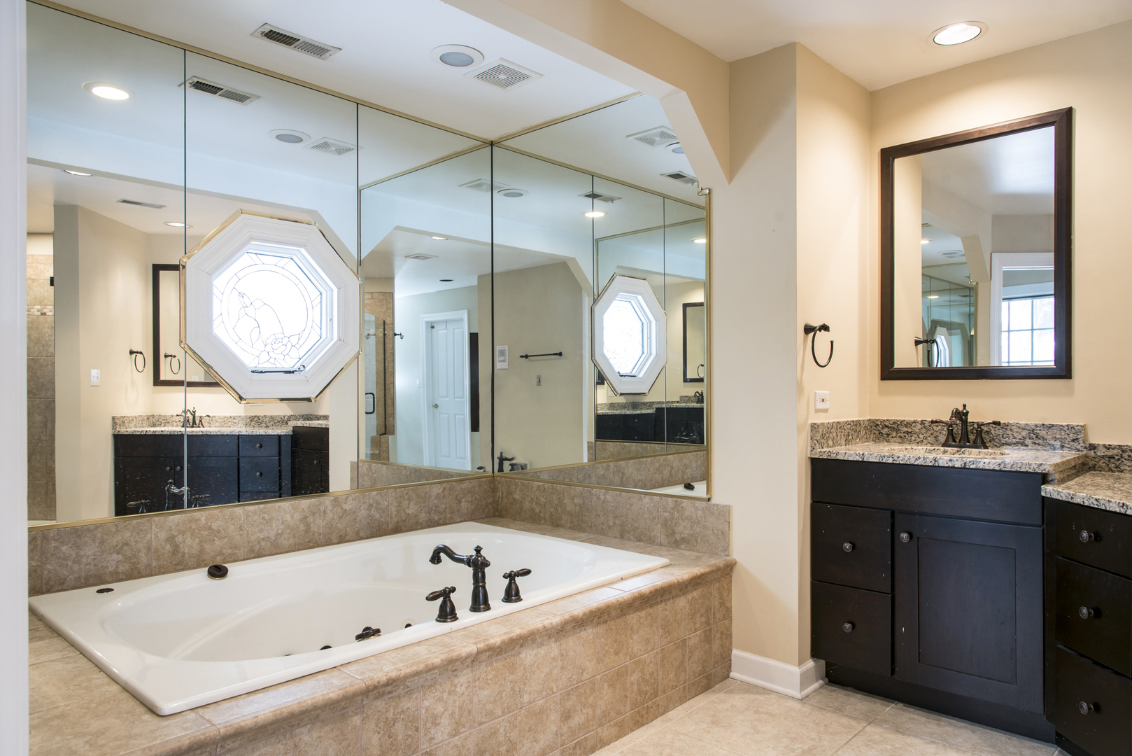 201 Ambriance Drive Burr Ridge, IL 60527 - Photo 25 of 43