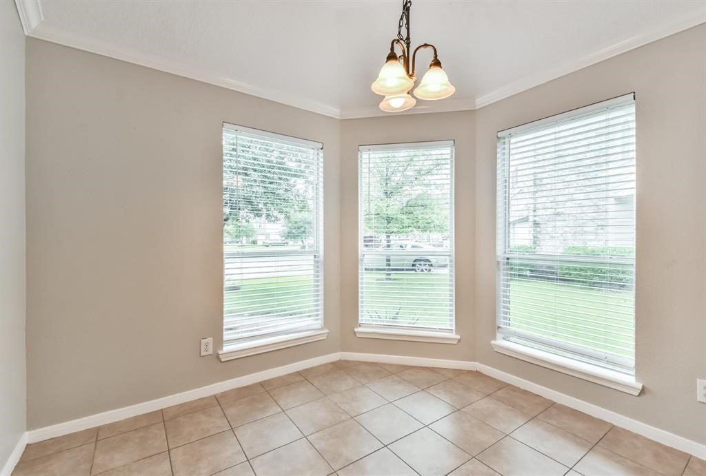 9845 Youpon Ridge Way Conroe, TX 77385 - Photo 10 of 28