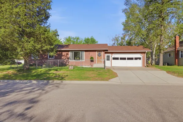 $264,900 | 605 10th Avenue Northeast, Brainerd, MN 56401