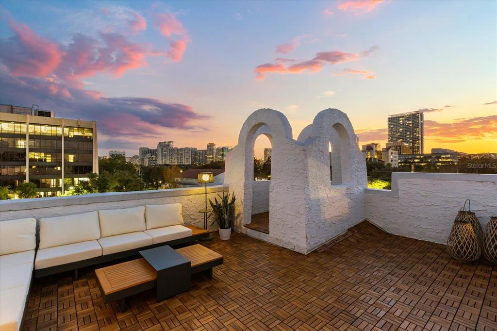 601 East Ridgewood Street Orlando, FL 32803 - Photo 3 of 86