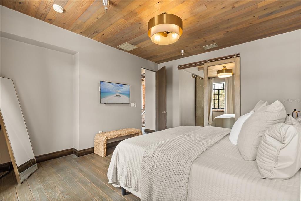 601 East Ridgewood Street Orlando, FL 32803 - Photo 32 of 86