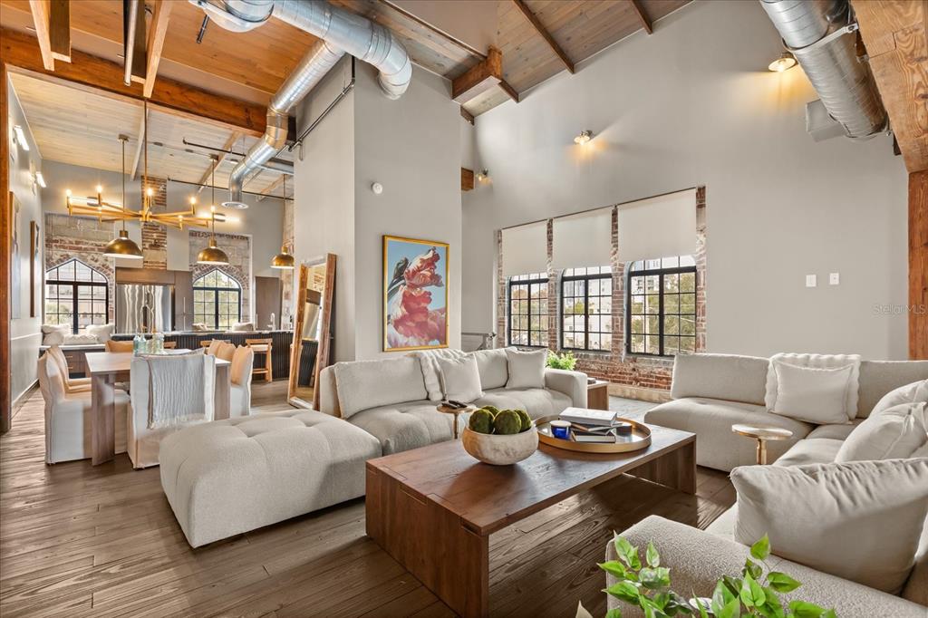 601 East Ridgewood Street Orlando, FL 32803 - Photo 6 of 86