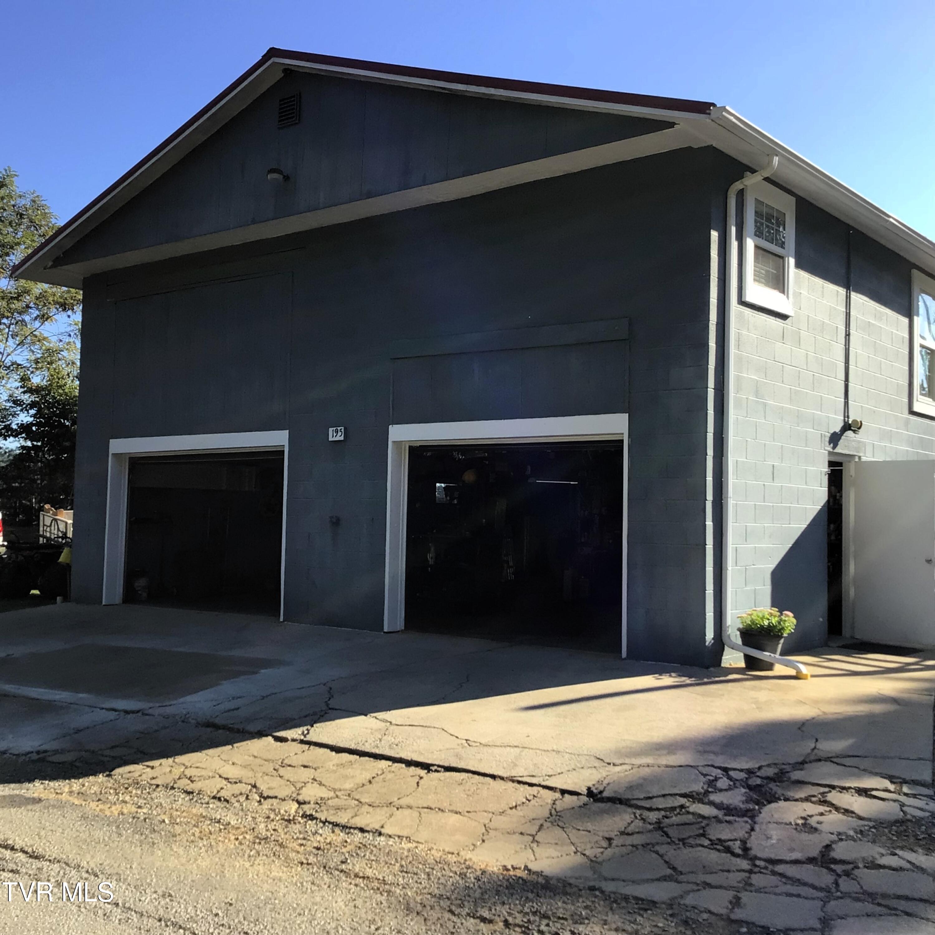 195 Back Creek Road Greeneville, TN 37743 - Photo 11 of 48 195 Back Creek Rd