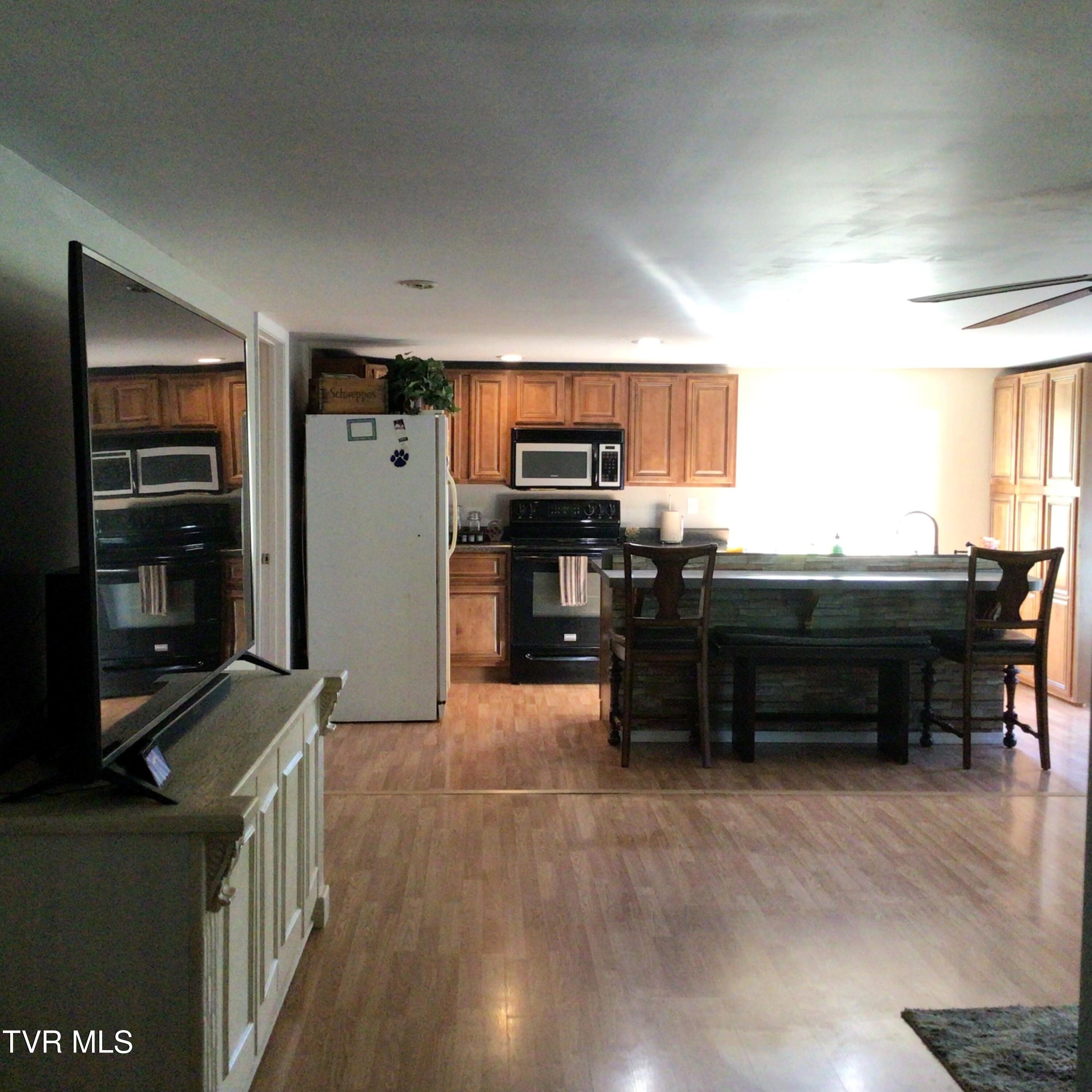 195 Back Creek Road Greeneville, TN 37743 - Photo 23 of 48 195 Back Creek Rd